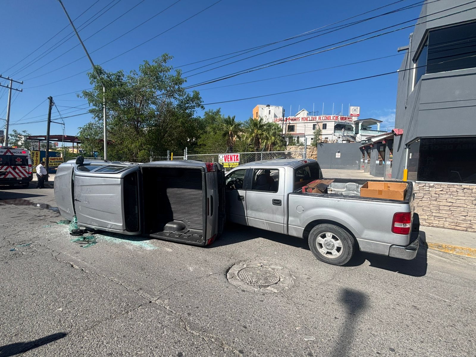 Vuelca adulto mayor en pleno Blvd. Pape