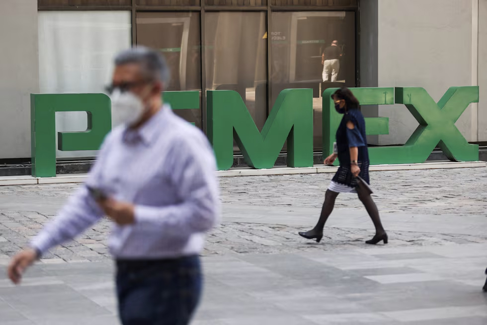 Acusan a dos mexicanos por sobornos a Pemex… ¡en EU!