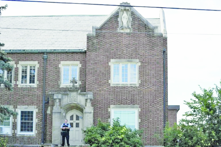 Matan a dos niños en iglesia de EU