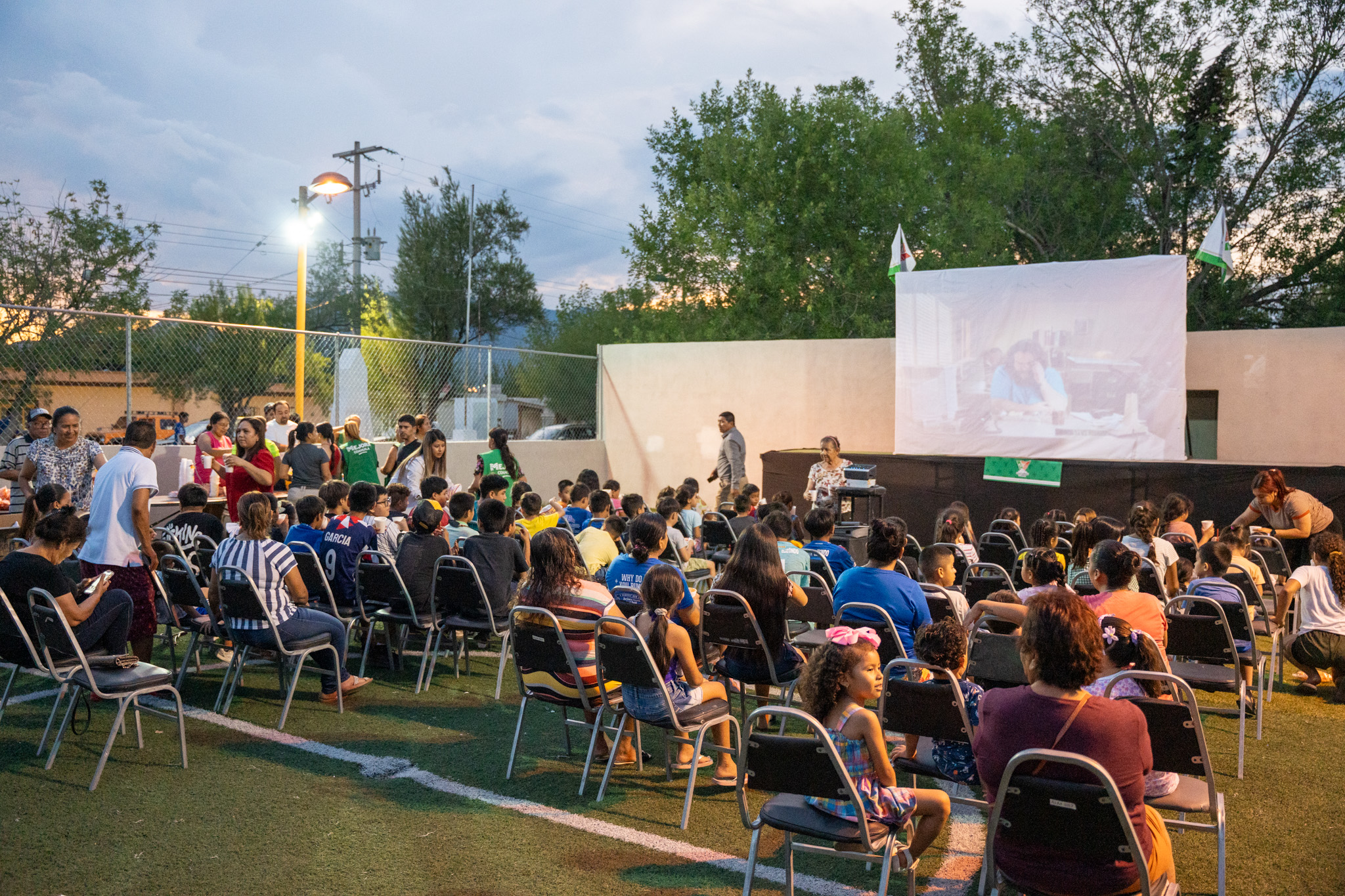 Lleva Yesica otra edición de “Cine en tu Colonia”