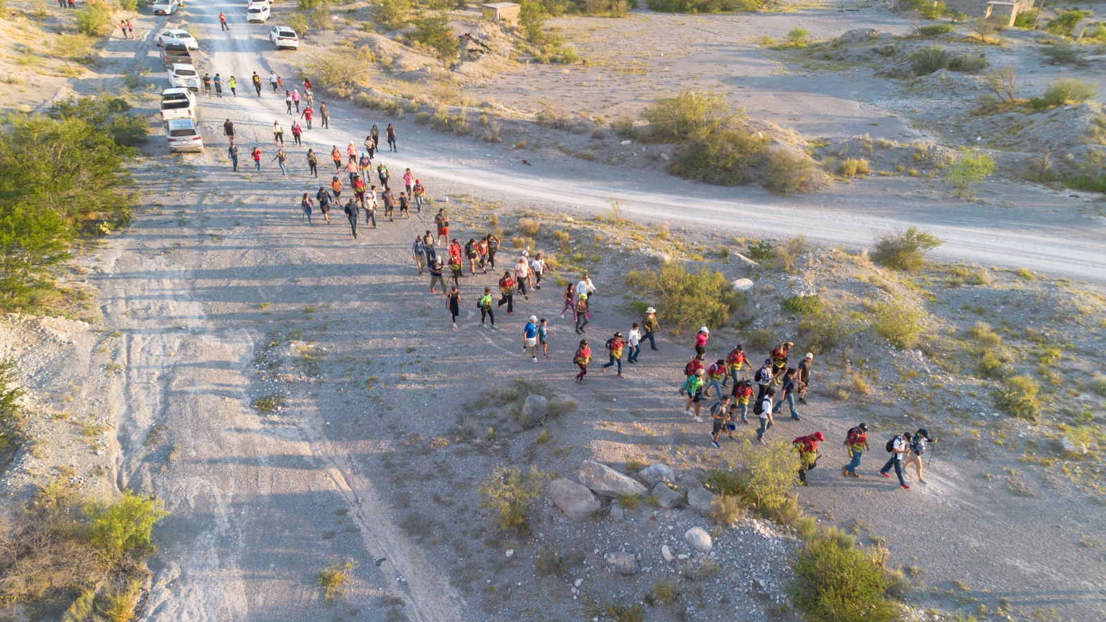 Éxito en la primera caminata de senderismo en Castaños