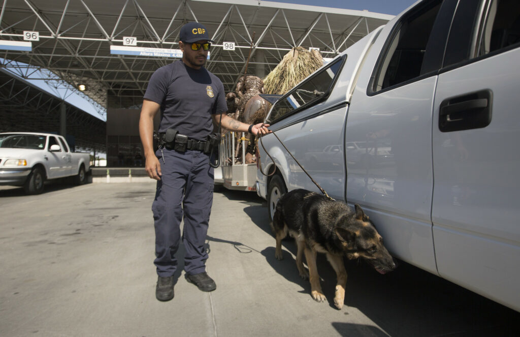 Incautan CBP 40 kilos de meths en Del Río