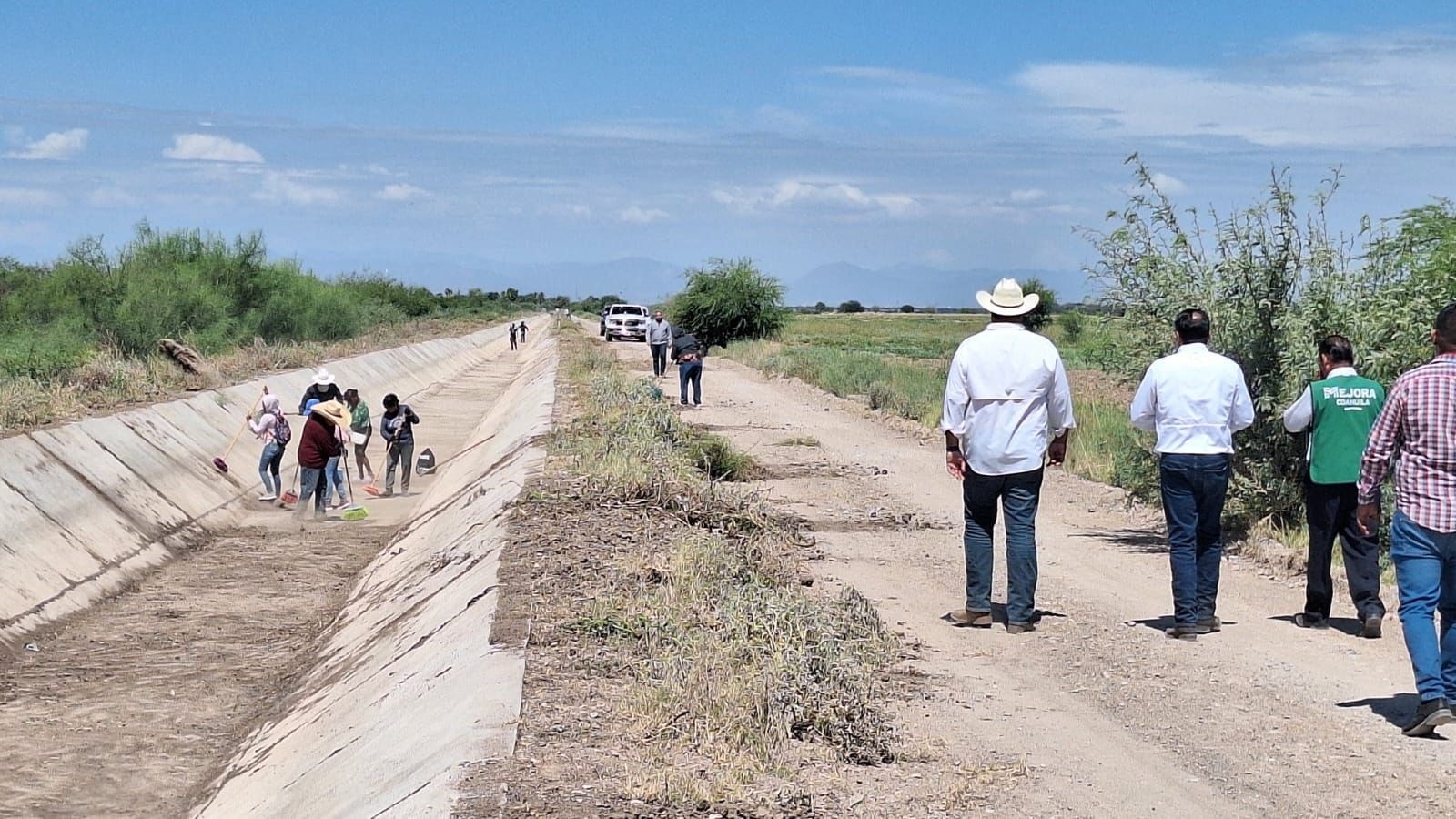 Supervisa Montemayor programa de empleo temporal en La Laguna