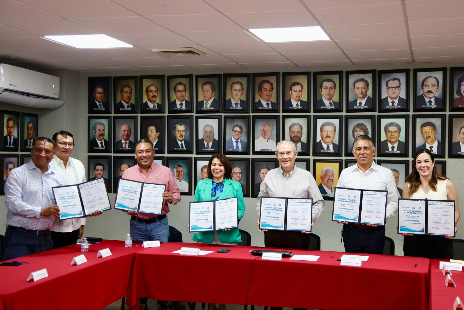 Firman convenio CNOP y Universidad San Isidro