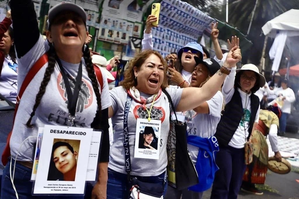 Protestan familias de desaparecidos en el país