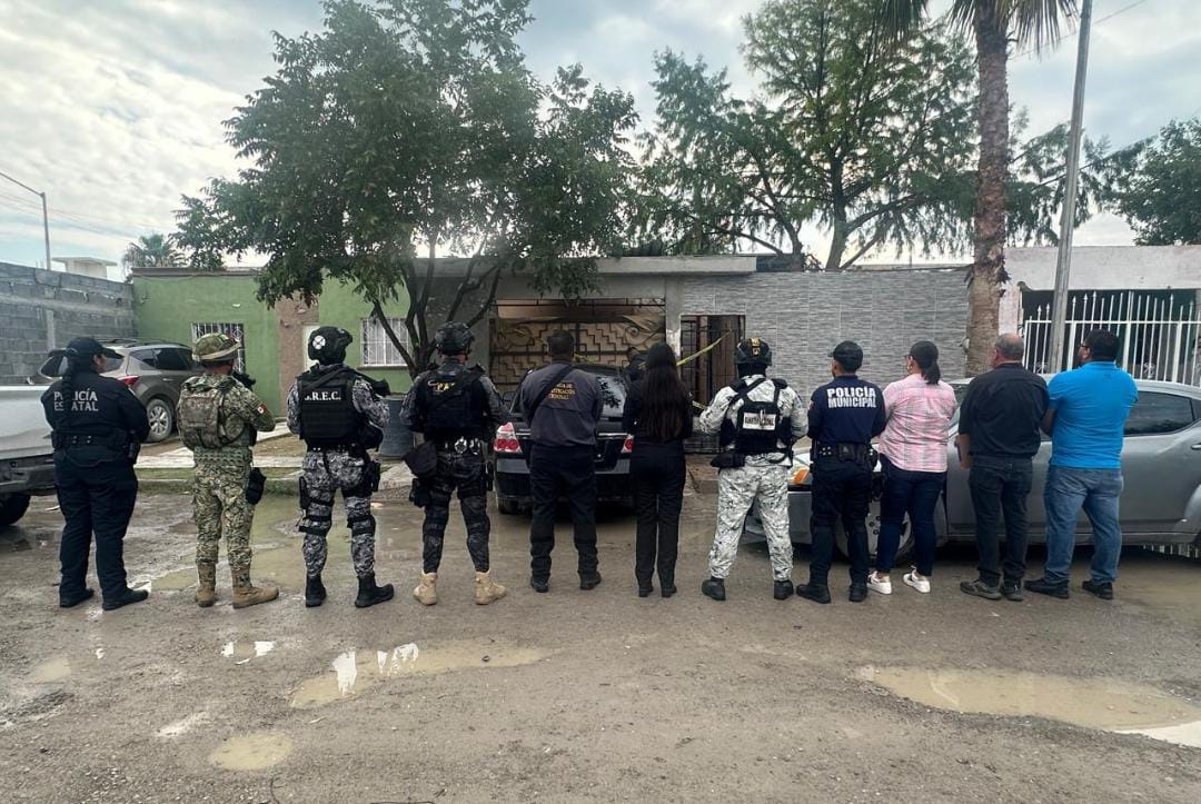 Caen tres en cateo de la Fiscalía en Sabinas
