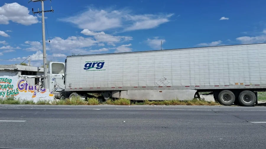 Impacta casa tráiler con frutas y verduras