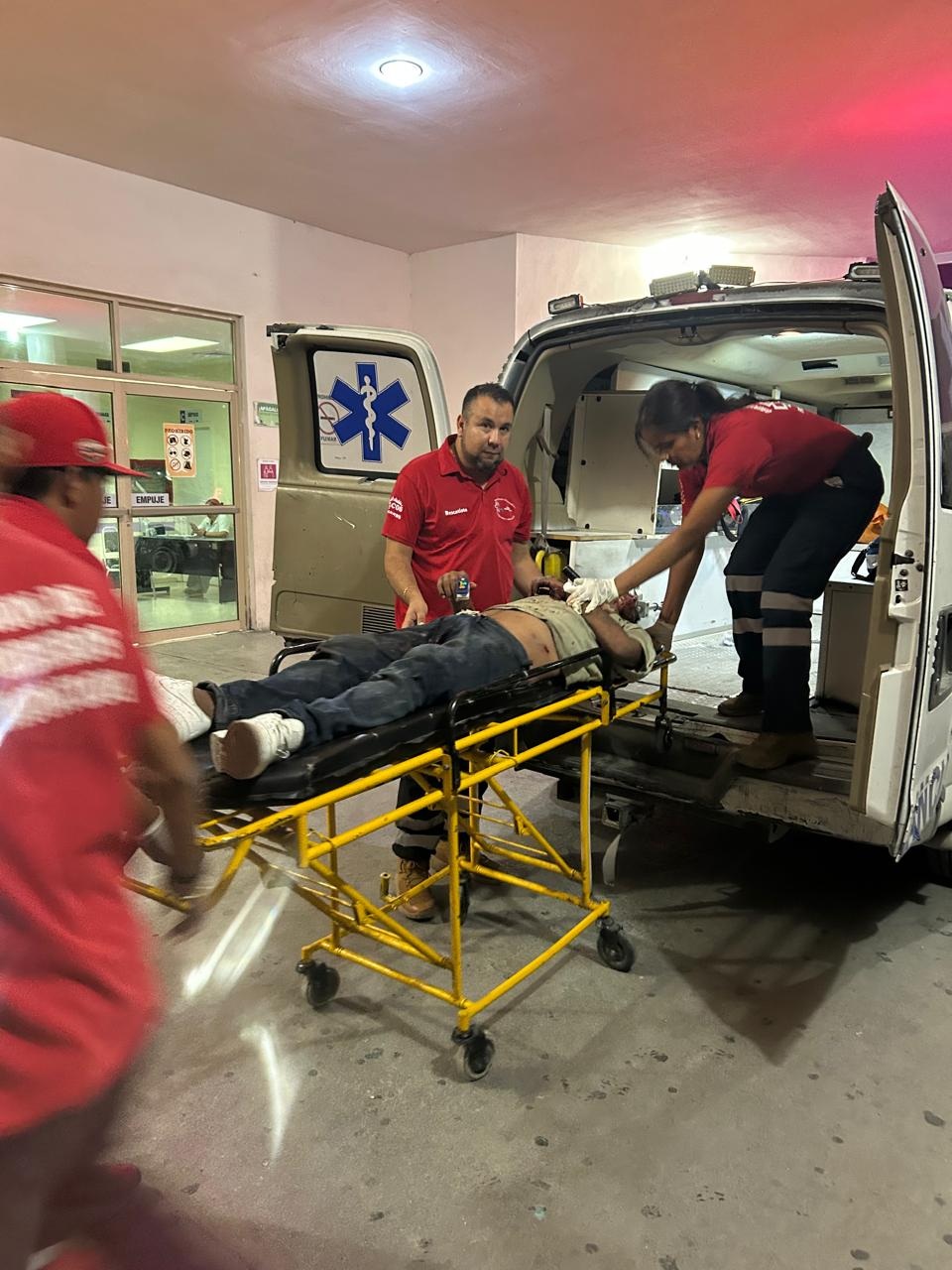 Sufre vendedor golpiza por defender a mujer