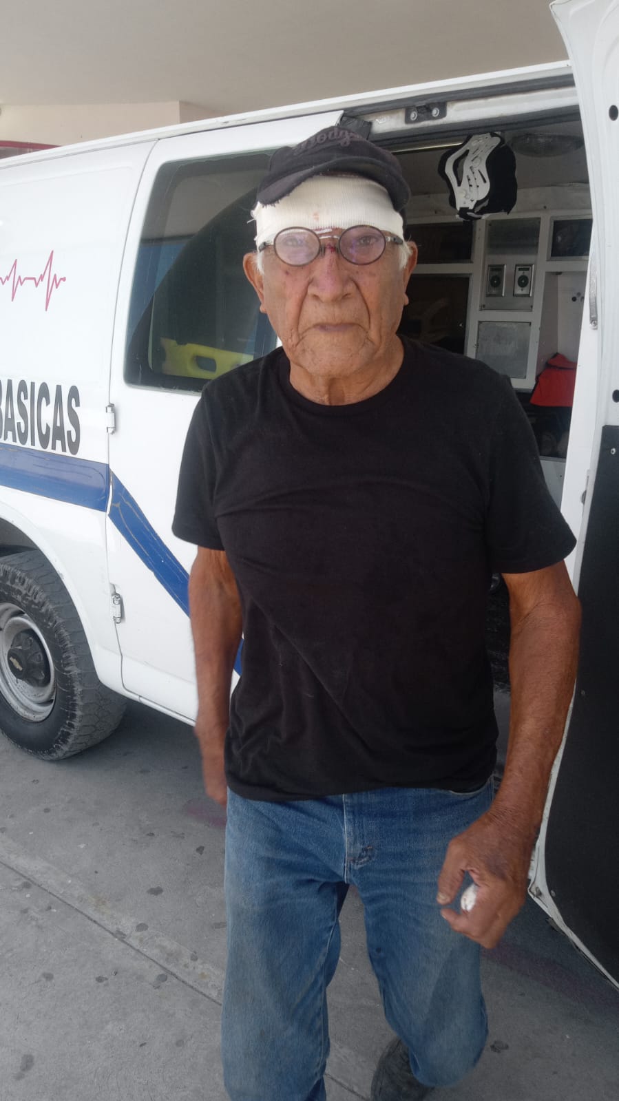 Ataca desquiciado a hombre de 72 años