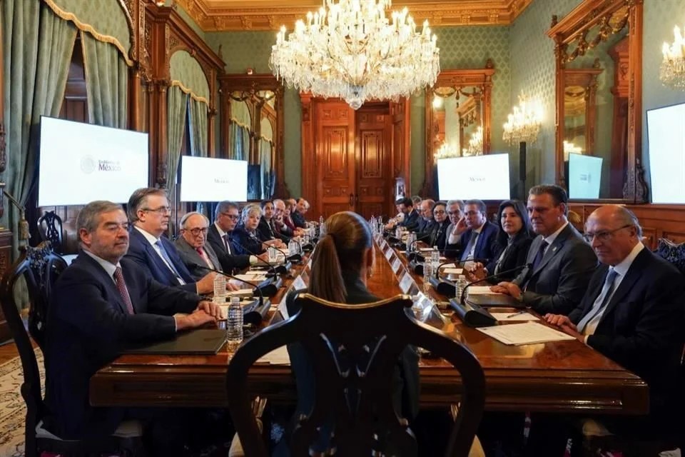 Recibe Sheinbaum a delegación brasileña