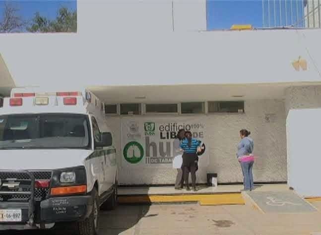 Trata mujer de salir por la ‘puerta falsa’