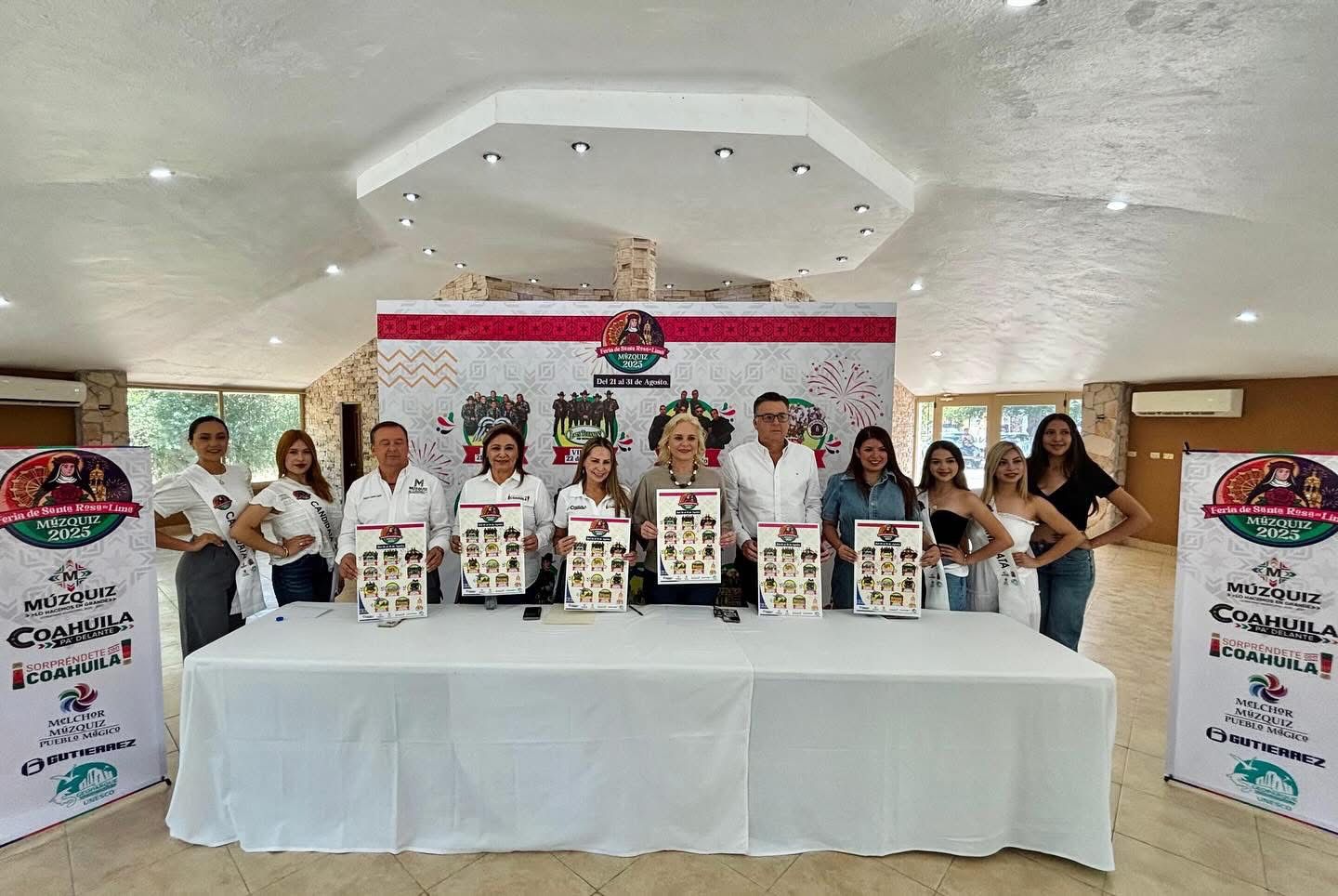 Presentan cartelera de la Feria de Santa Rosa