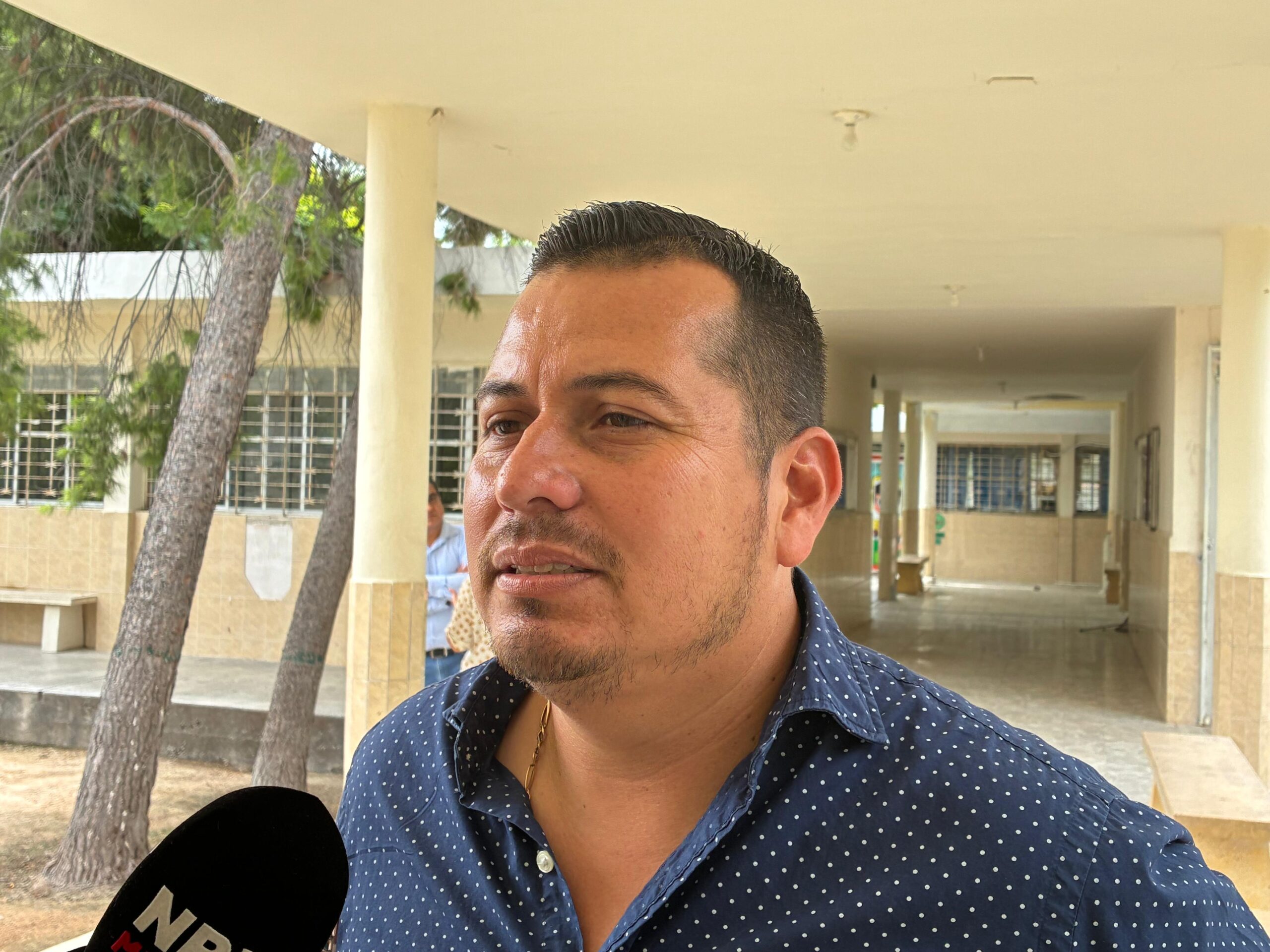 Mantiene Javier recorridos en planteles de San Buena