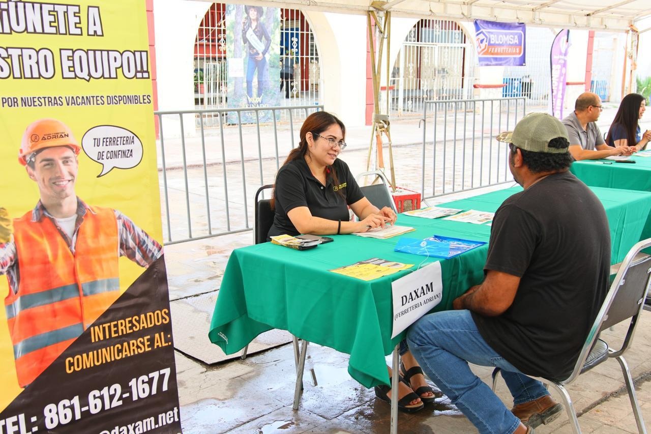 Todo un éxito Feria Empleo en Sabinas