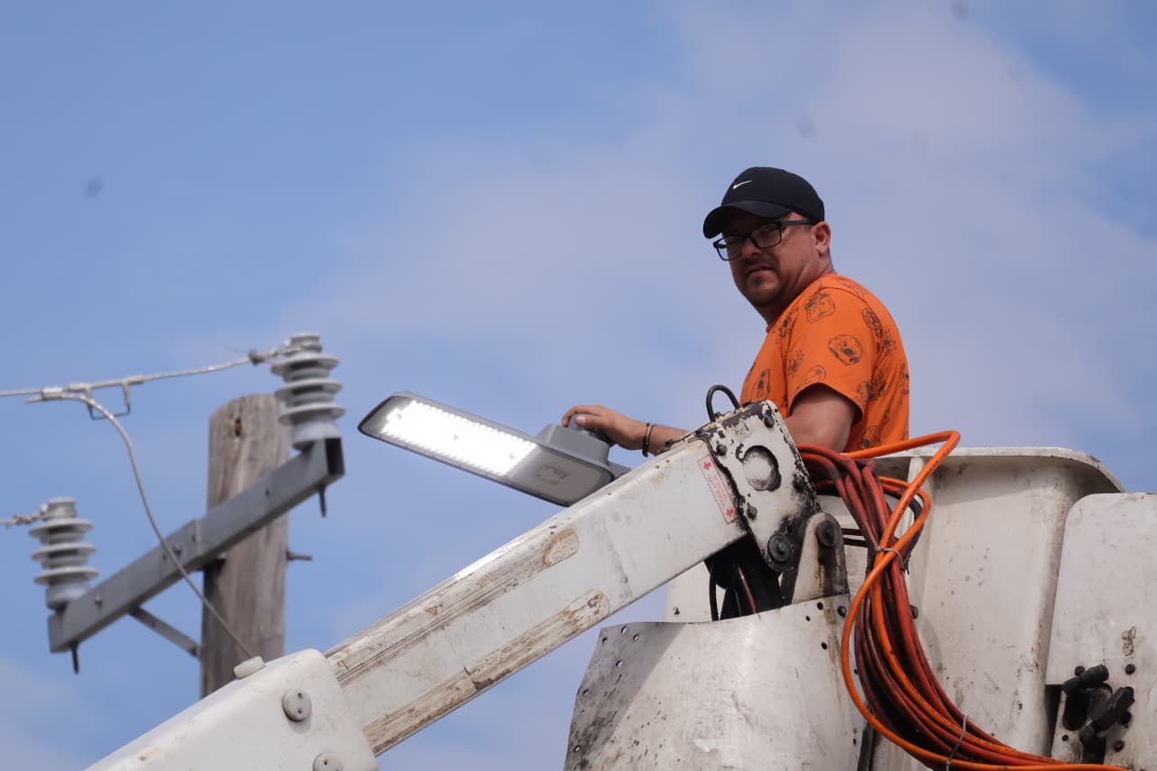 Es instalación de luces led: prioridad para Ríos