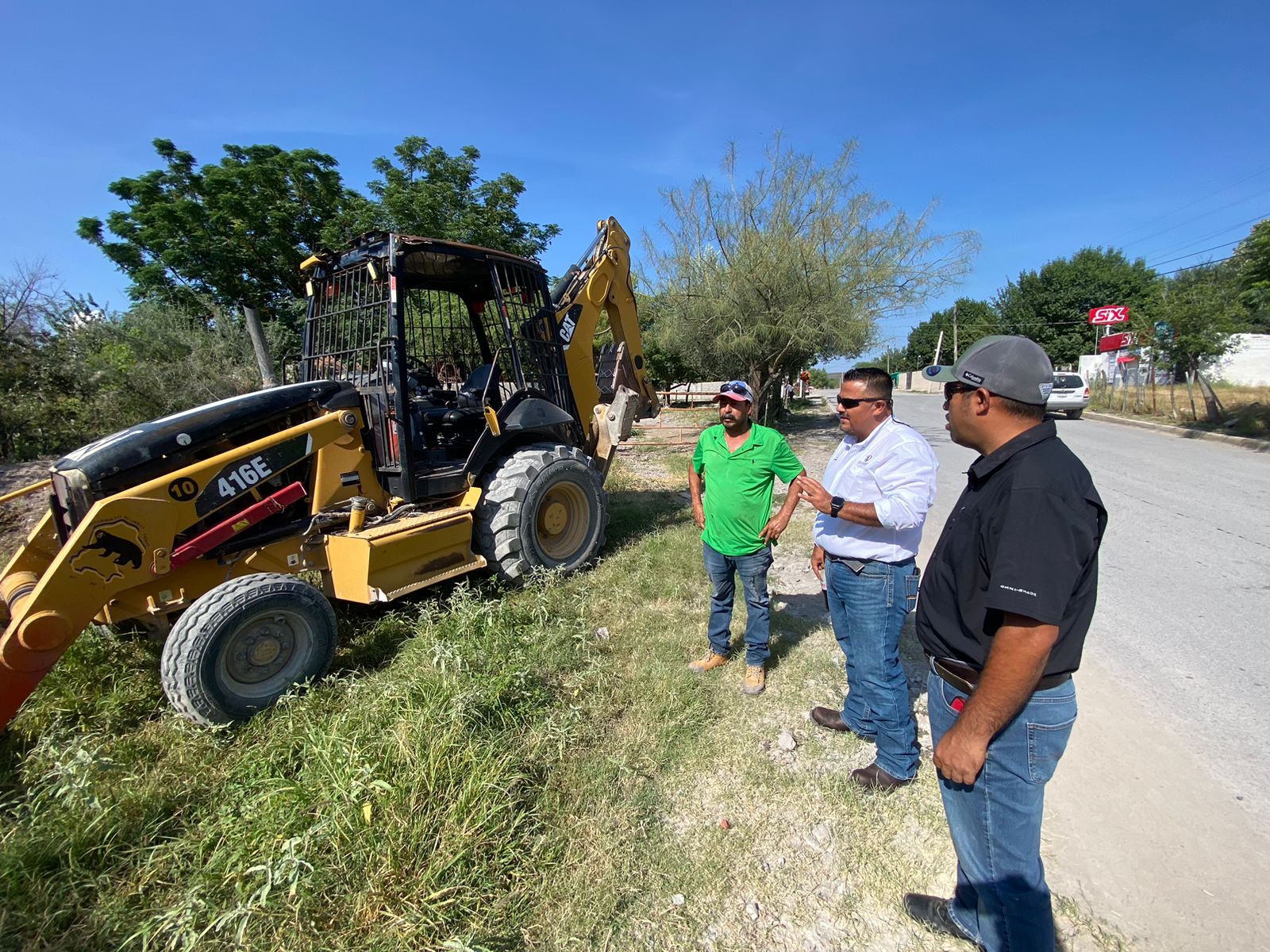Alcaldesa Adriana Valdéz impulsa trabajos preventivos en el arroyo de la comunidad de Ocampo