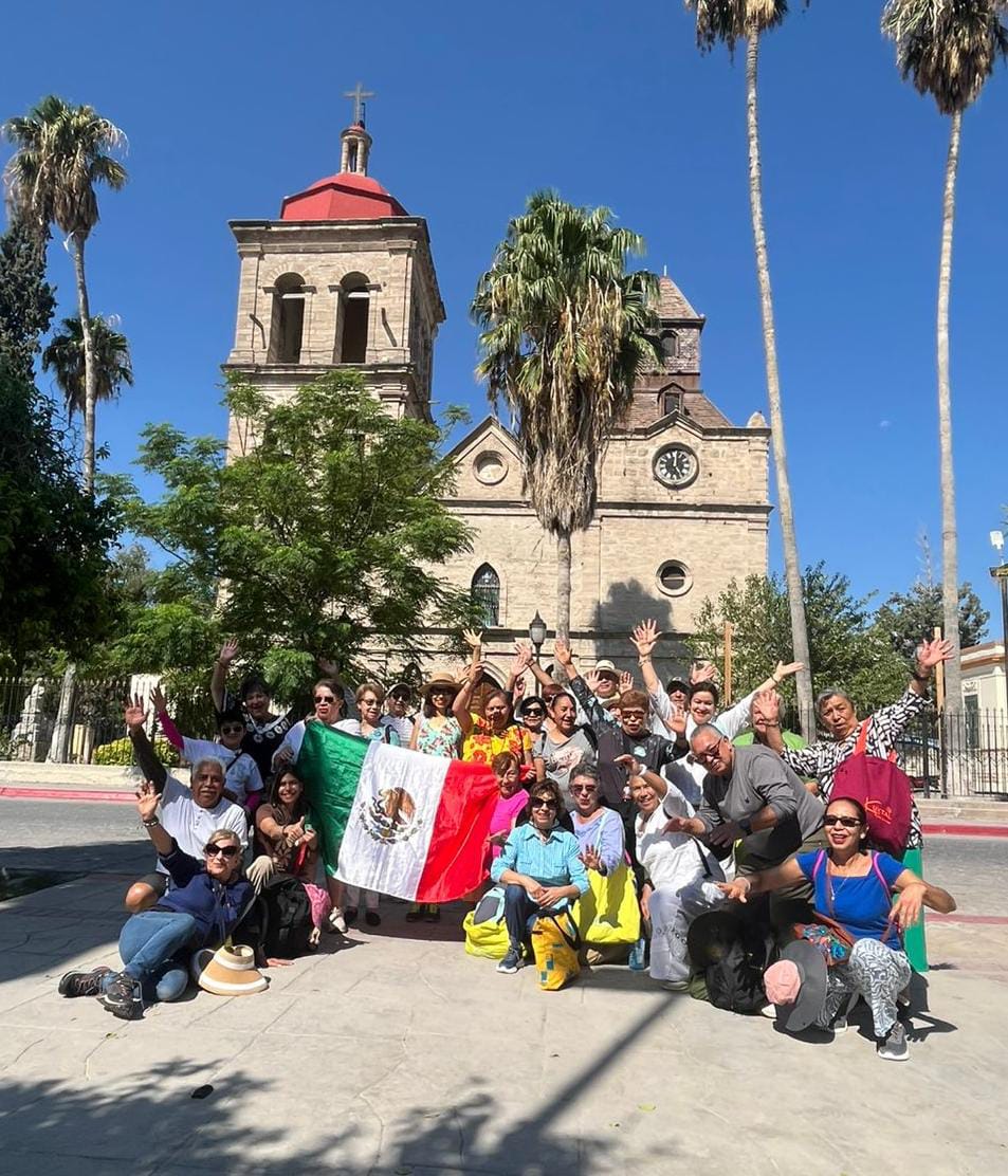 Continúa el flujo de turistas al pueblo mágico de Cuatro Ciénegas