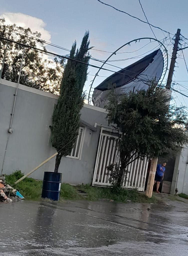 Tormenta arrebata a niños su brincolín