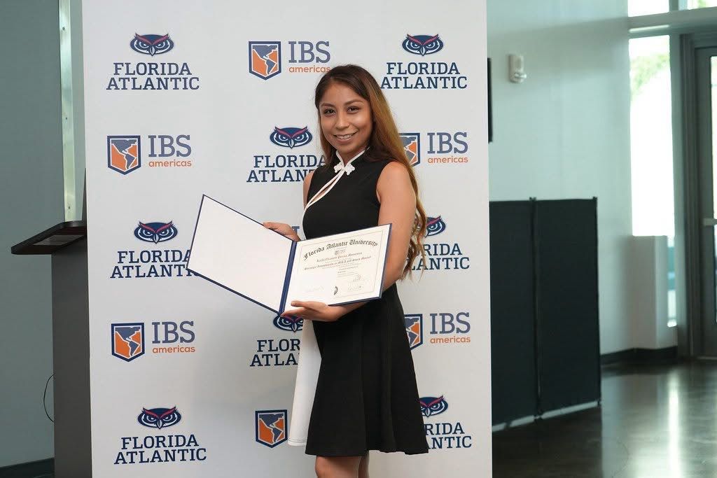 Brilla talento saltillense en universidad de Florida