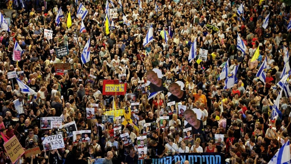 Miles de israelíes toman las calles Tel Aviv en rechazo a la decisión de Netanyahu de tomar Gaza