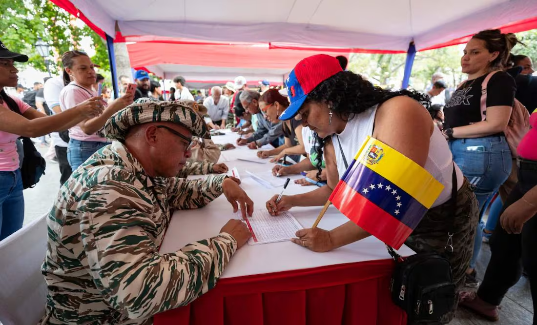 Venezuela moviliza a su Armada en aguas territoriales; denuncia ante la ONU despliegue militar de EU