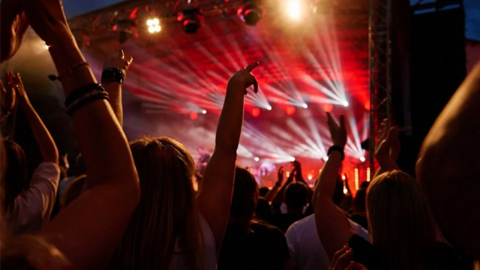 Cancelan festival de música electrónica en Rusia por peligro de ataques con drones