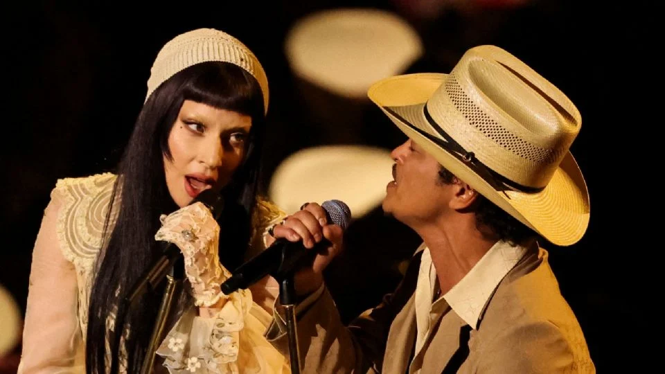 Lady Gaga y Bruno Mars encabezan nominaciones para los VMAs; «Die with a Smile» compite por mejor canción