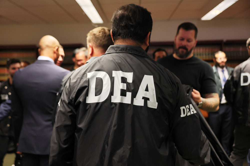 Le cae la DEA al CJNG; arresta a 670 miembros