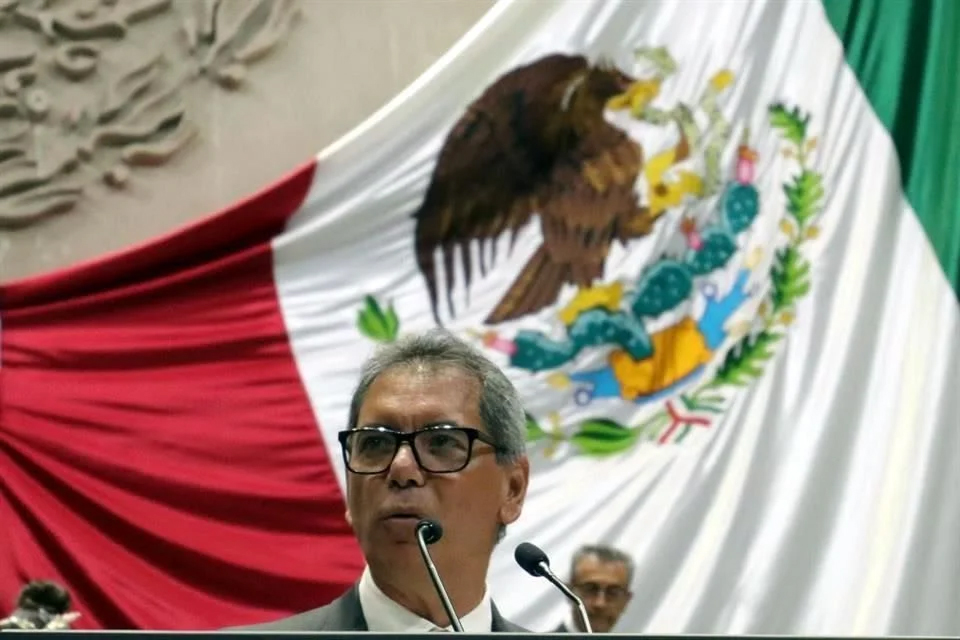Reprochan a Hacienda su silencio por huachicol fiscal
