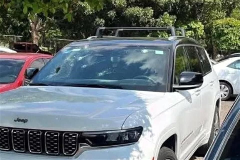 Balean camioneta de nieta de Rocha Moya