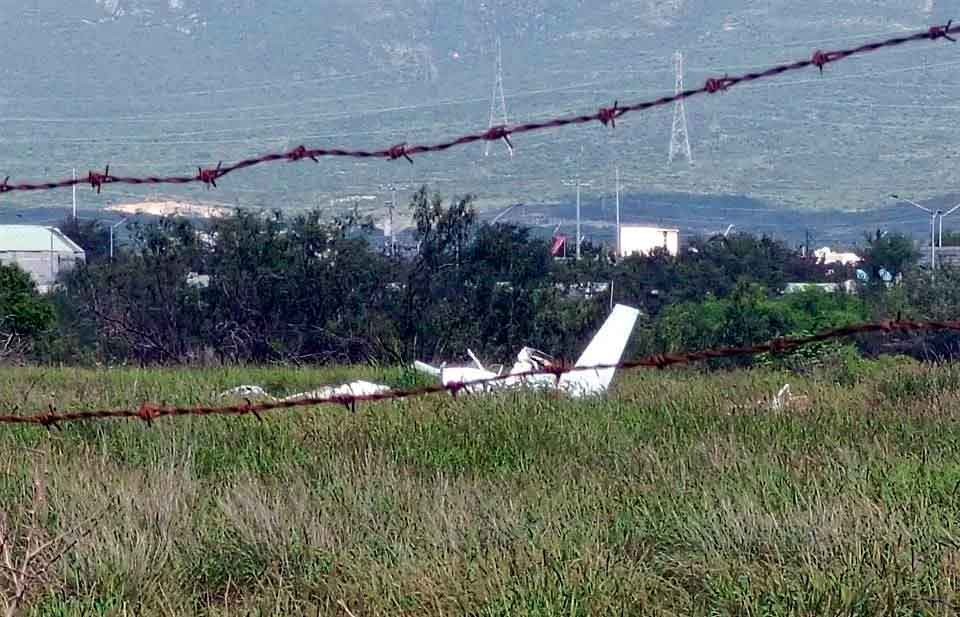 Recuperan cuerpos de avioneta estrellada