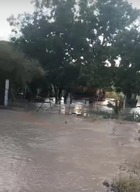 Fuertes lluvias inundan el ejido San Francisco