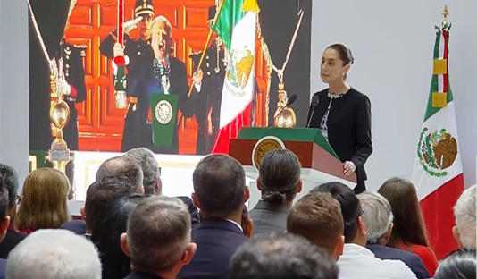 Aparece AMLO en Informe… en video