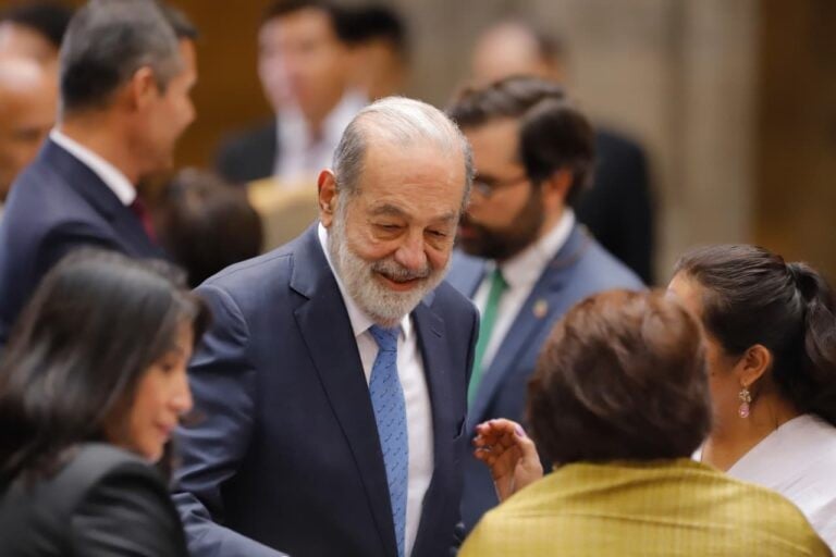 Polémicos, empresarios y de Oposición entre los invitados