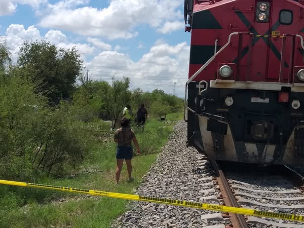 Muere mujer al ser arrollada por tren