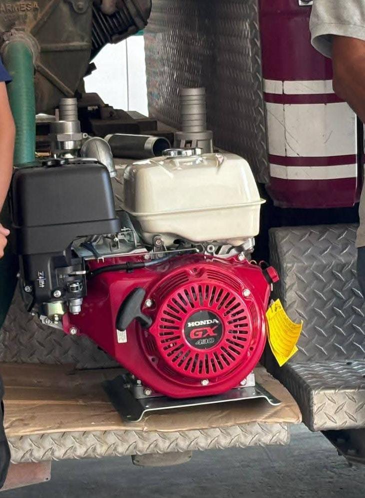 Empresa dona bomba de presión a Bomberos