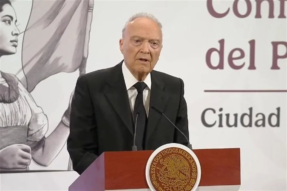 ‘Caso personal’ suicidio de marino, dice Gertz