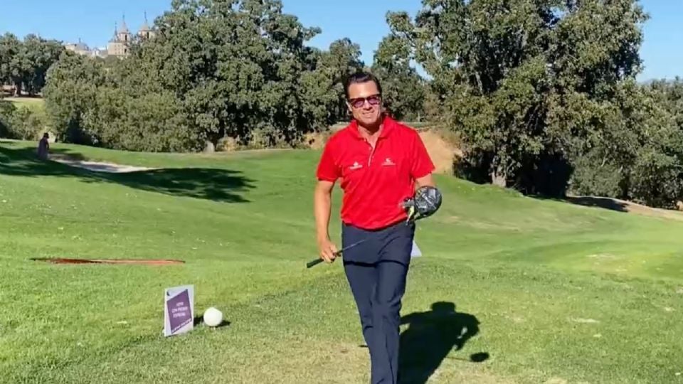 Reaparece Peña Nieto en torneo de golf