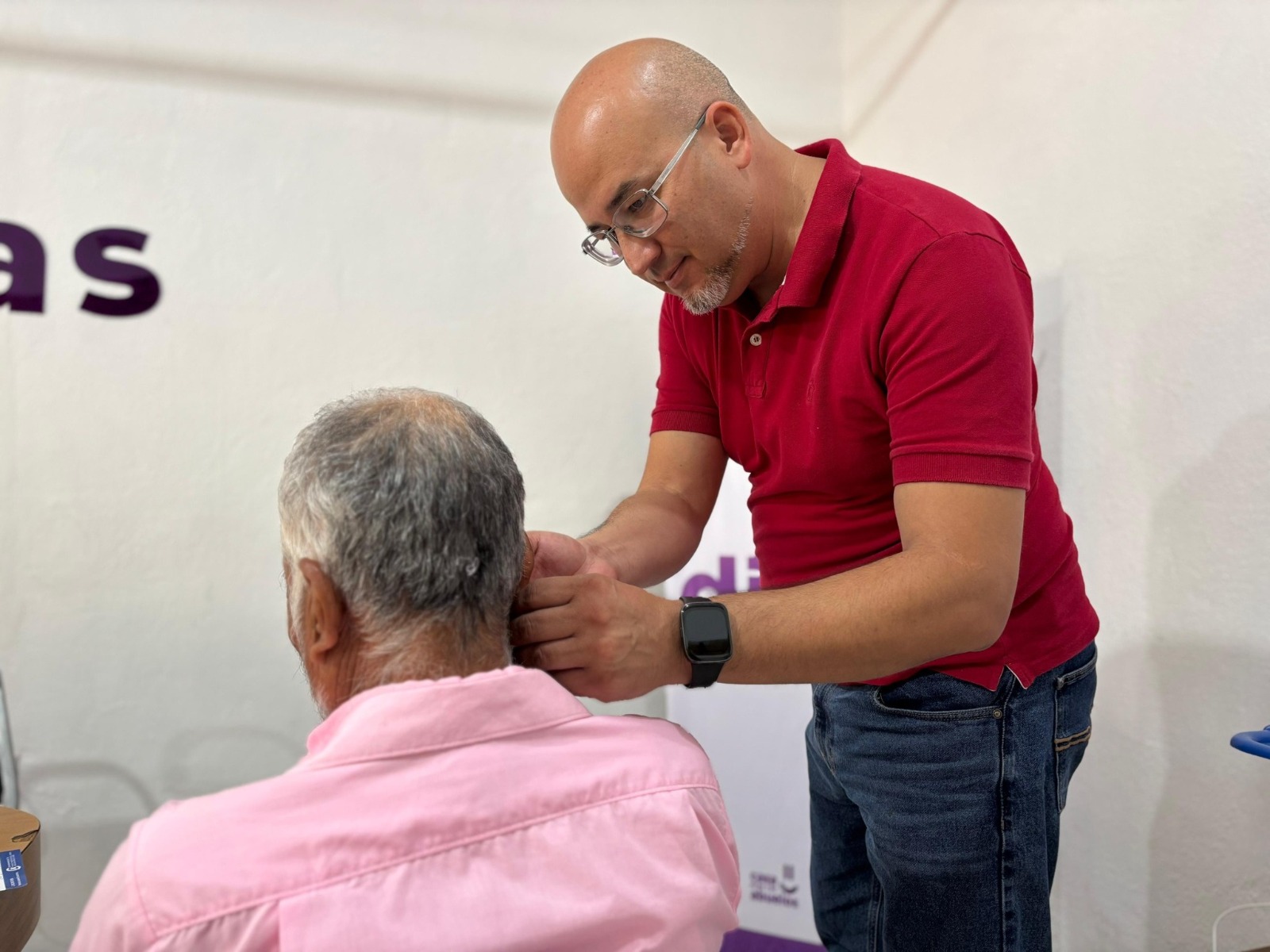 Atiende DIF Parras salud auditiva de la población