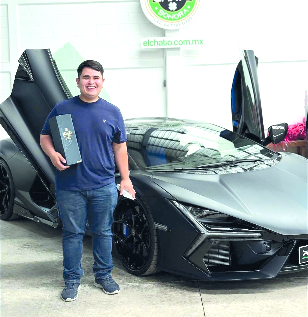 SE SUBE AL LAMBO; DESPUÉS LO VENDE
