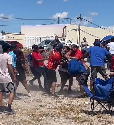 Vetados de por vida por agredir a árbitro