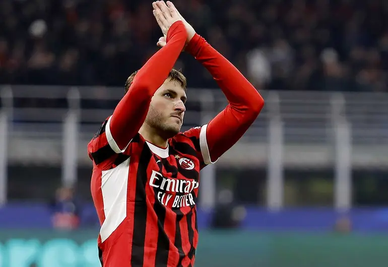 Santi Gimenez se queda en el AC Milan, su agente lo confirma