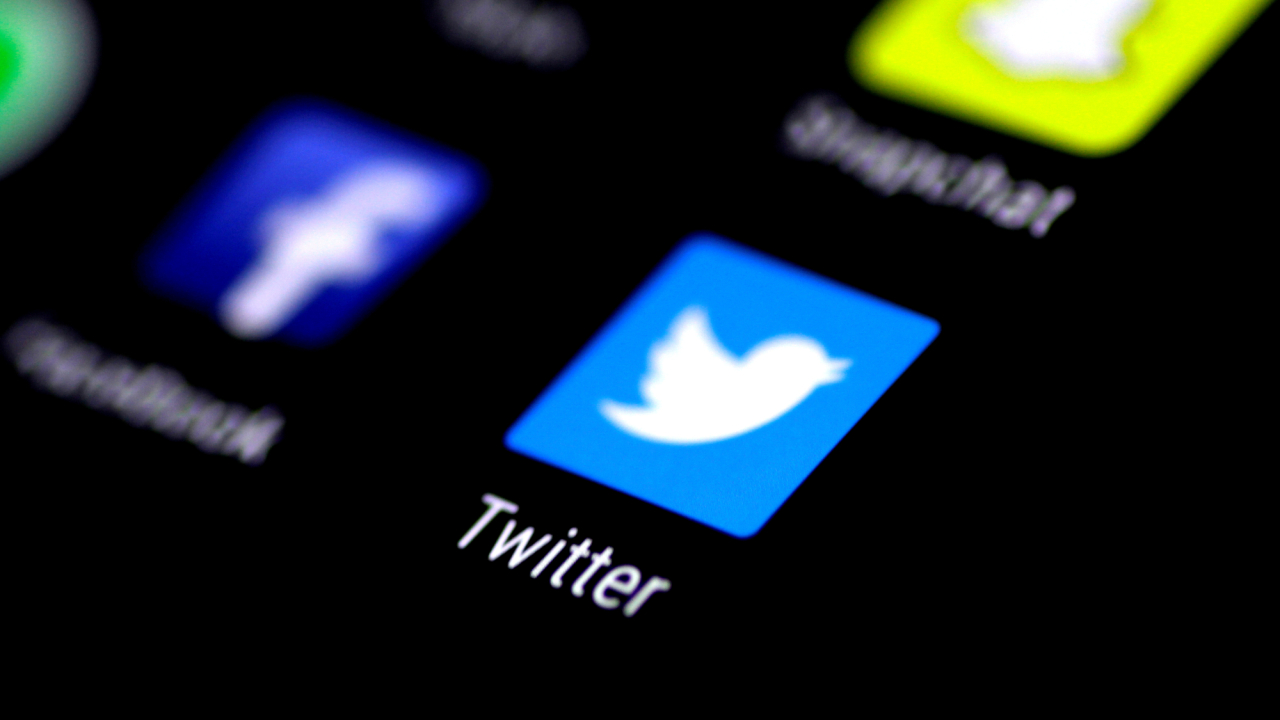 Legisladores franceses piden prohibir las redes sociales a los menores de 15 años