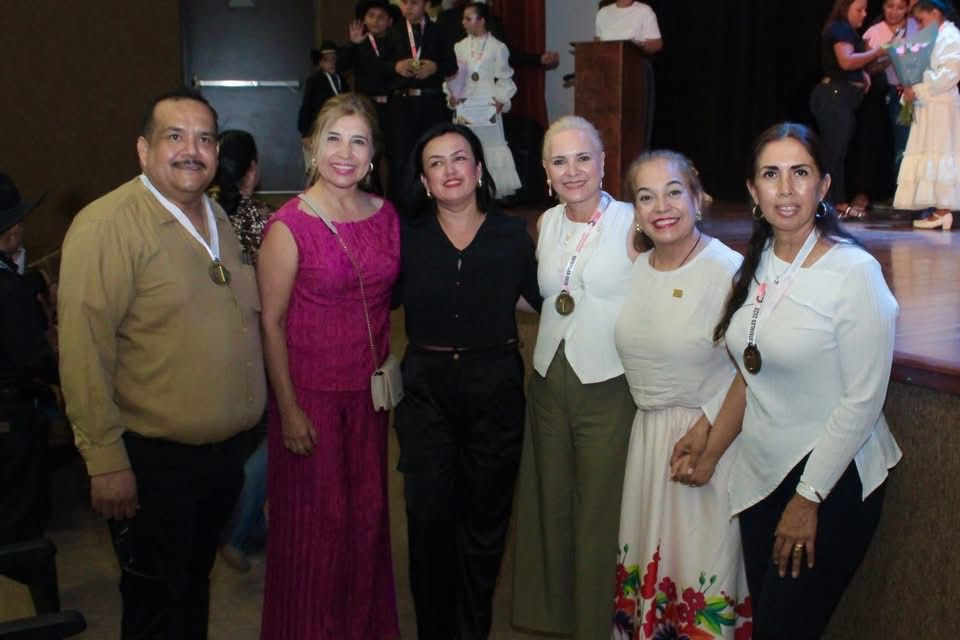 Estudiantes de la primaria “Miguel Hidalgo” ponen en alto el nombre de Múzquiz al obtener Primer Lugar en Concurso Estatal de Bailes Mestizos 2025