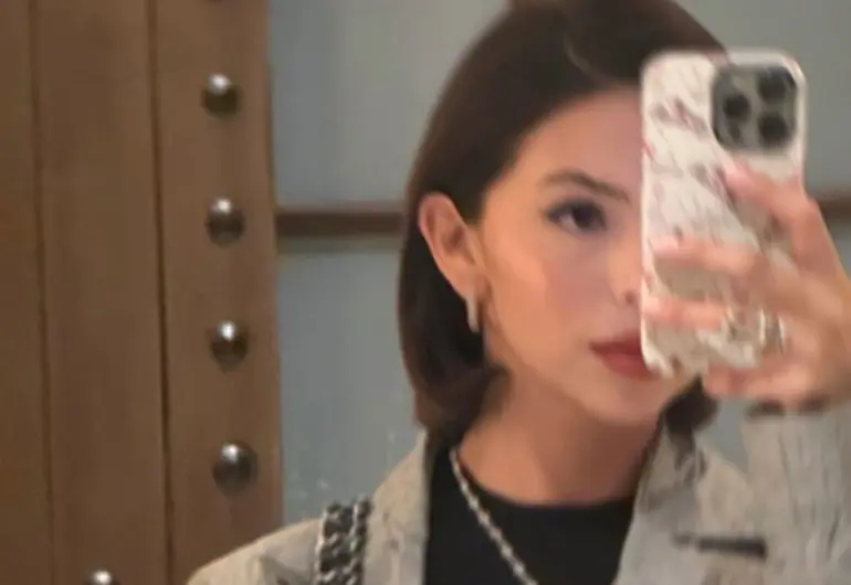 Luego de abucheos, Ángela Aguilar publica selfie y audio misterioso