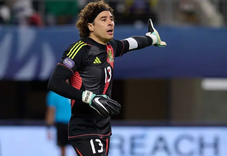 Guillermo Ochoa pide al Burgos hablar con la verdad