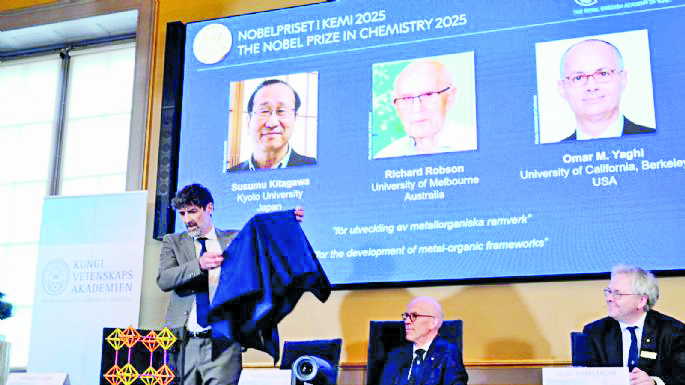 Ganan Nobel de Química por su trabajo molecular