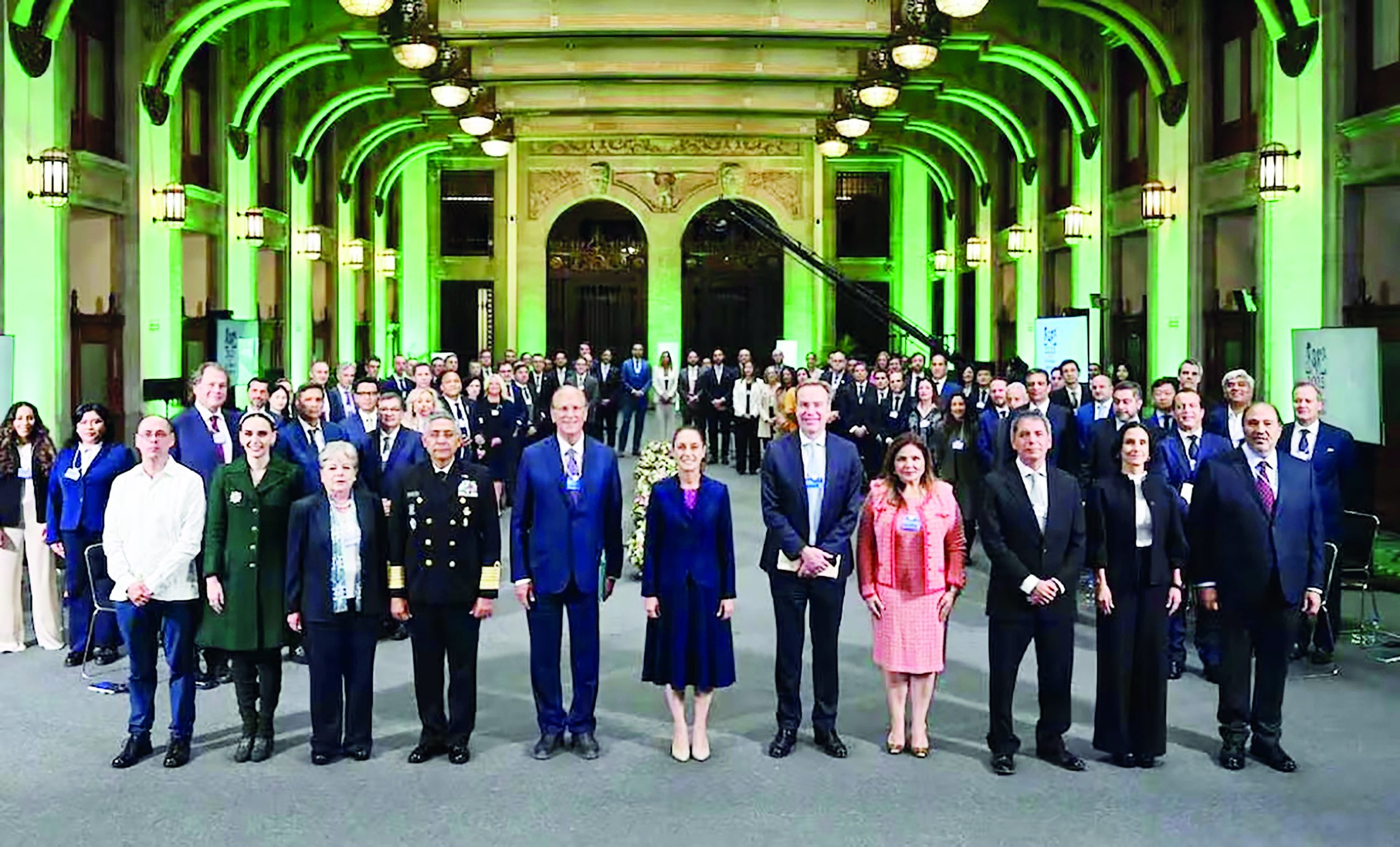 Presenta CSP el Plan México ante Foro Económico Mundial