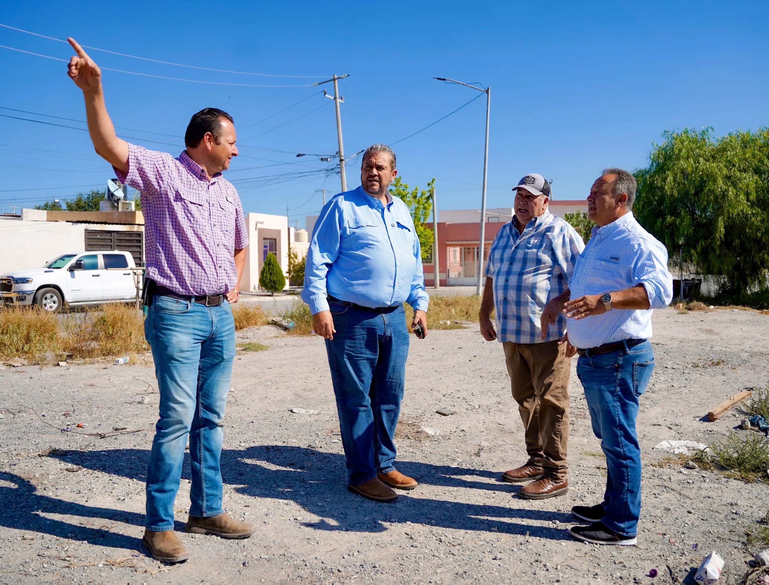 Supervisa Tomás acciones en la colonia Analco