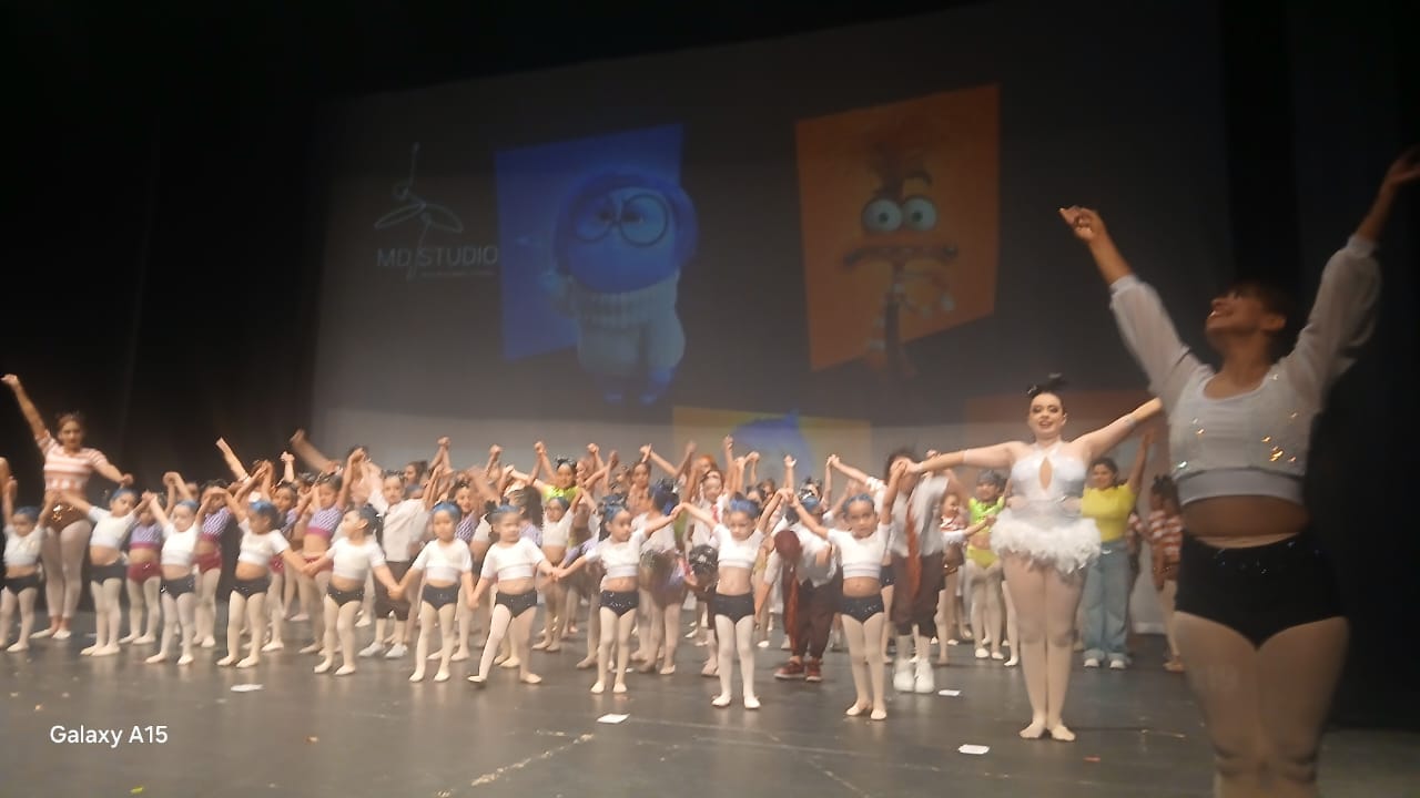 Cautivan bailarinas en el ‘Festival Emociones’